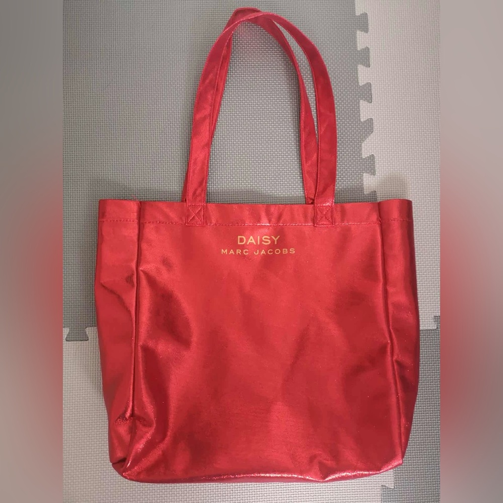 Marc Jacobs Daisy Scarlet Tote